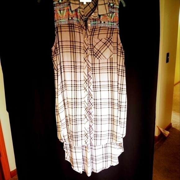 Miss Me Tops - 𝅺PLAID top with southwest embroidery